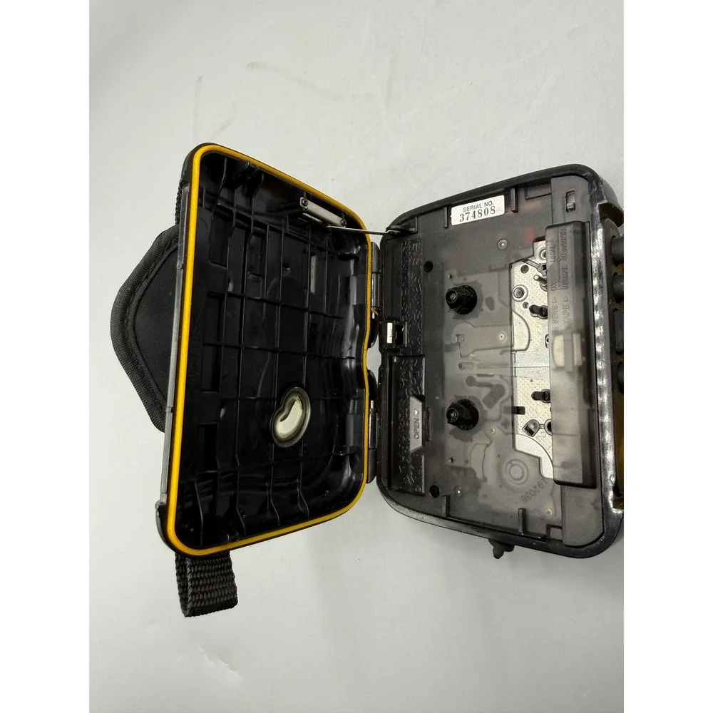 Sony Sports Walkman WM-FS220 Yellow Black Digital Tuner Cassette Player, Works!